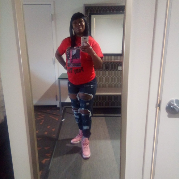 Meet your Posher, Jessica - Picture 5 of 8